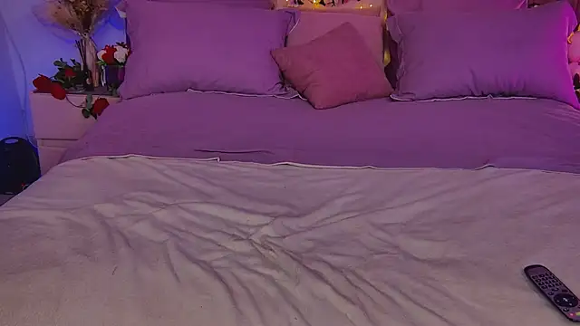 Snapshot of Cosmic_Sia chatting on March 21, 3:12 am Cosmic Sia online show from March 21, 3:12 am