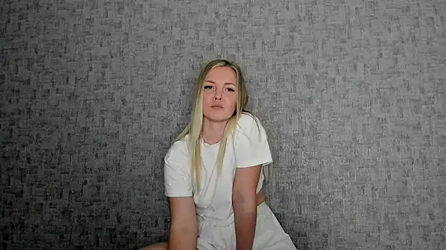 iam Venus online show from February 17, 4:24 pm