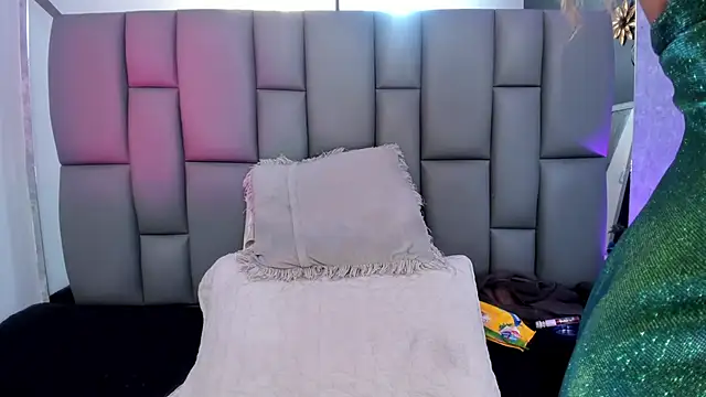  MiaBrown  online show from March 8, 12:09 pm