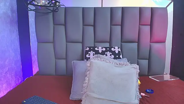  MiaBrown  online show from September 13, 12:05 pm