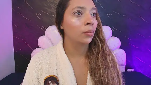  MiaBrown  online show from April 13, 12:10 pm