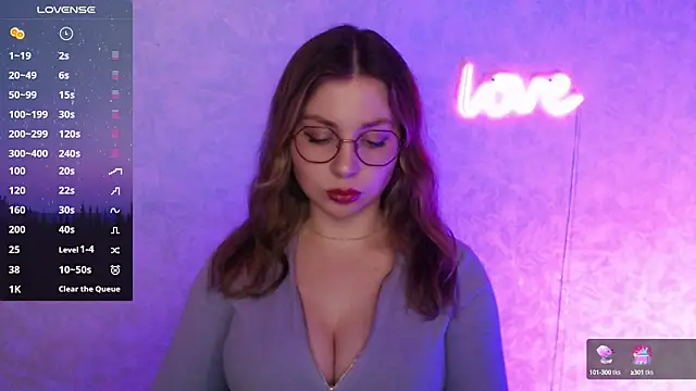 Leah Reed online show from March 18, 3:53 pm