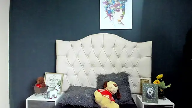 Snapshot of Aleja_Forero chatting on January 28, 5:03 pm Aleja Forero online show from January 28, 5:03 pm