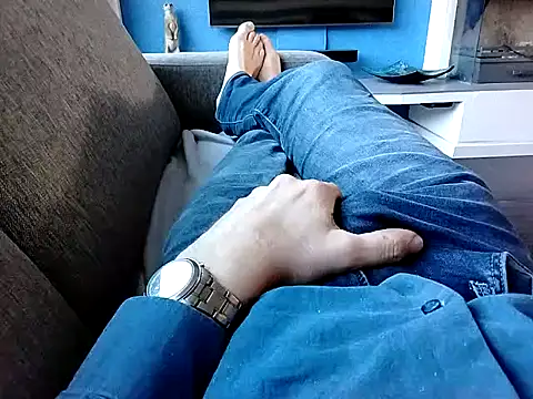 Snapshot of jk1981jk chatting on March 8, 3:45 pm jk1981jk online show from March 8, 3:45 pm