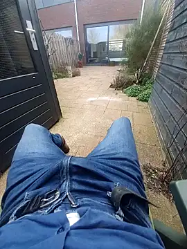 Snapshot of jk1981jk chatting on March 9, 1:37 pm jk1981jk online show from March 9, 1:37 pm