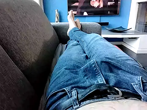 Snapshot of jk1981jk chatting on March 20, 4:31 pm jk1981jk online show from March 20, 4:31 pm