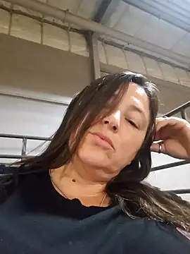 Snapshot of angelbaby1998 chatting on December 5, 2:31 am angelbaby1998 online show from December 5, 2:31 am