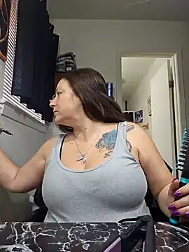 Snapshot of angelbaby1998 chatting on January 10, 7:54 pm angelbaby1998 online show from January 10, 7:54 pm