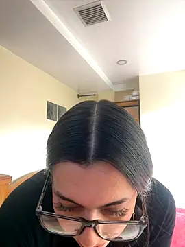 Nicollemays online show from September 18, 4:09 pm