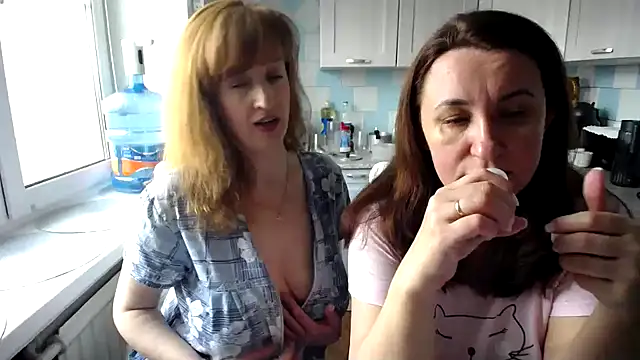 DonnaMagdalena online show from March 7, 9:29 am