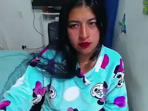 Yunhot  online show from February 13, 12:00 pm