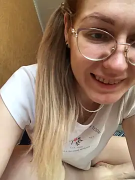  Sweet Love  online show from February 14, 7:59 am