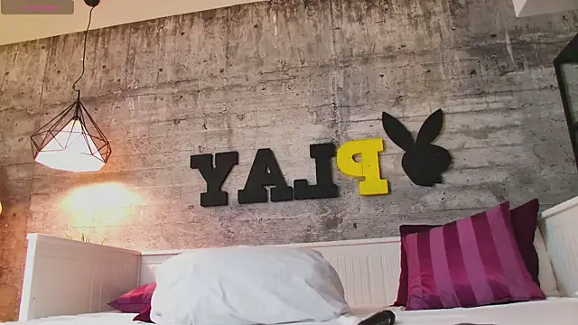 Snapshot of EllaViceX chatting on December 20, 4:41 am EllaViceX online show from December 20, 4:41 am