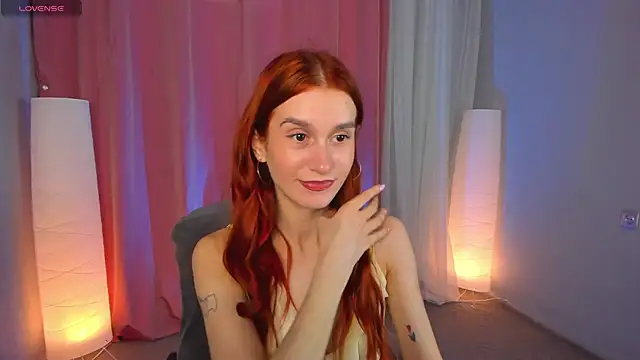 Snapshot of Sally_Biscuit chatting on February 1, 10:37 am Sally Biscuit online show from February 1, 10:37 am