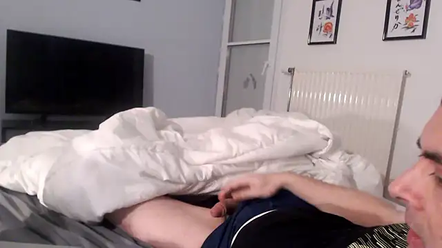 freddy0222222 online show from January 11, 8:47 pm