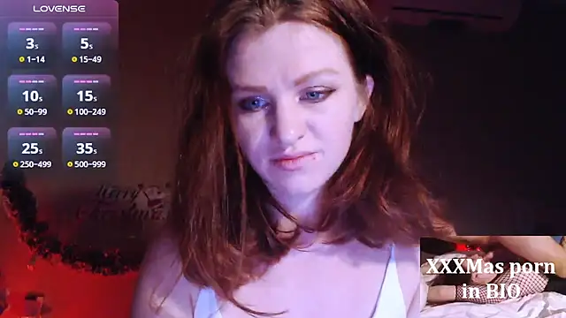 Cassie Wild online show from December 18, 1:56 pm