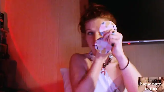 Cassie Wild online show from March 13, 1:50 pm