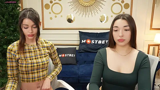 Snapshot of Jasmine_Flow chatting on December 19, 11:39 am Jasmine Flow online show from December 19, 11:39 am