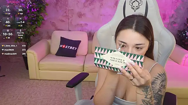 Snapshot of Jasmine_Flow chatting on January 5, 3:45 pm Jasmine Flow online show from January 5, 3:45 pm