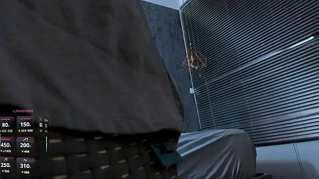 Snapshot of naomidibello chatting on February 27, 11:37 pm naomidibello online show from February 27, 11:37 pm