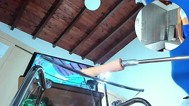 Snapshot of naomidibello chatting on February 18, 4:25 pm naomidibello online show from February 18, 4:25 pm