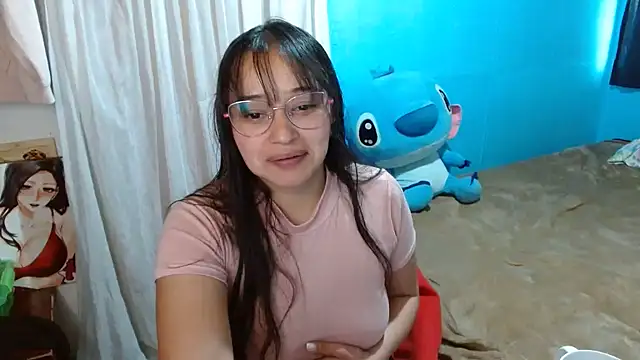 Snapshot of clarisse69 chatting on December 13, 9:20 pm clarisse69 online show from December 13, 9:20 pm