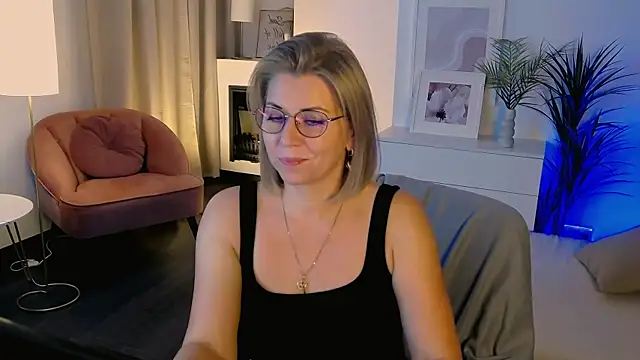 Annie Light online show from October 7, 5:59 am