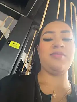 Luisa Fernandaa online show from March 12, 6:47 pm