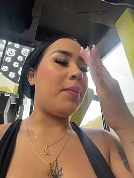 Luisa Fernandaa online show from March 18, 7:06 pm