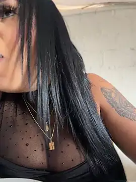 Luisa Fernandaa online show from April 8, 6:08 pm