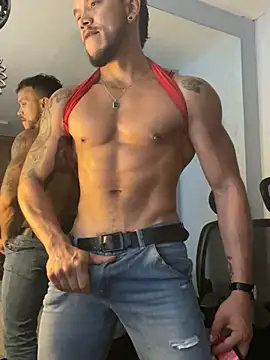 ARON TAYLER01 online show from January 24, 4:39 pm