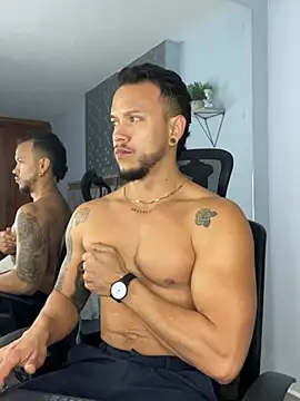 ARON TAYLER01 online show from February 6, 4:03 pm