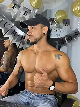 ARON TAYLER01 online show from February 27, 12:45 pm