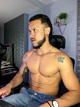 ARON TAYLER01 online show from January 9, 10:29 am