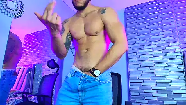 ARON TAYLER01 online show from March 1, 10:06 am