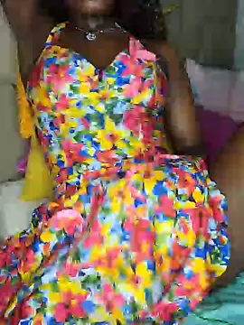 NicRaisaa online show from February 21, 4:24 am