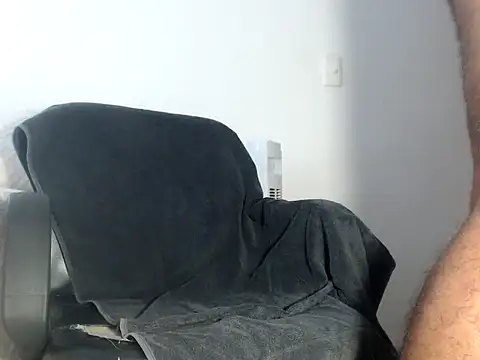 Snapshot of bigpleasure_ chatting on January 11, 1:32 pm bigpleasure online show from January 11, 1:32 pm