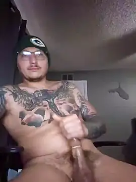 Snapshot of MrBiggBallz chatting on January 18, 2:02 pm MrBiggBallz online show from January 18, 2:02 pm