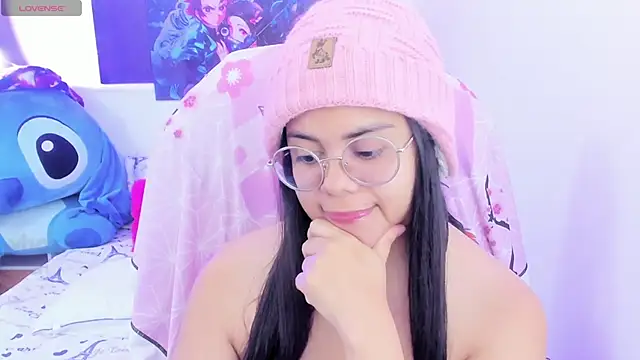 esmeralda112 online show from January 10, 7:00 pm