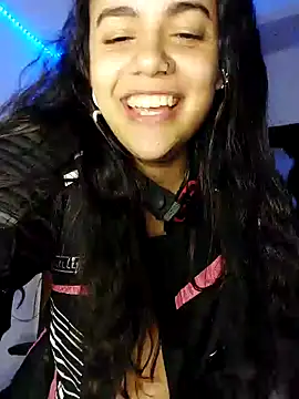 Snapshot of demonaughtyyy chatting on December 20, 9:11 am demonaughtyyy online show from December 20, 9:11 am