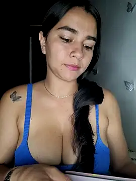 Snapshot of alison_villalobo chatting on September 21, 2:46 am alison villalobo online show from September 21, 2:46 am