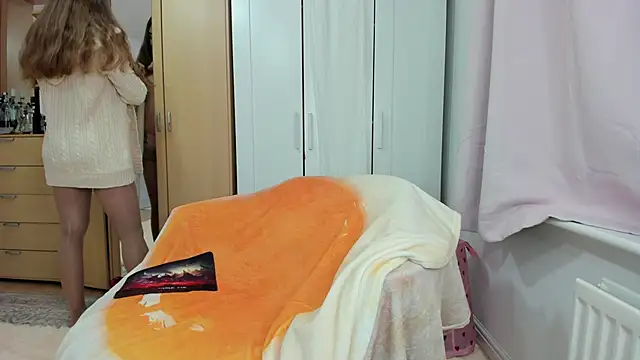 Snapshot of Rolla_Coaster chatting on January 18, 1:52 am Rolla Coaster online show from January 18, 1:52 am