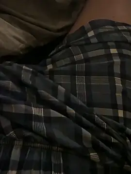 Snapshot of Gangbang6 chatting on December 21, 12:29 am Gangbang6 online show from December 21, 12:29 am