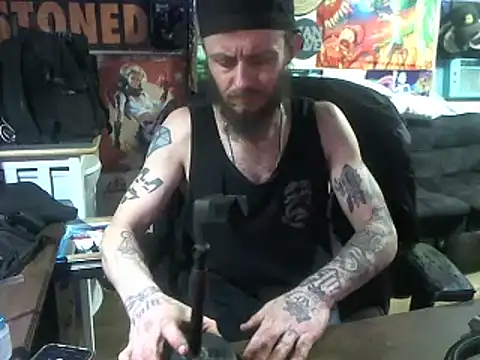 CloudDadddyyy420 online show from February 13, 2:34 am