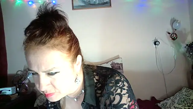 Snapshot of VanezaSmith chatting on December 31, 12:32 am VanezaSmith online show from December 31, 12:32 am