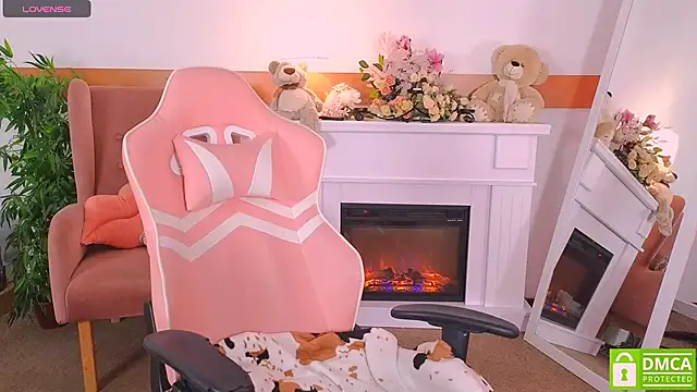 Snapshot of Grace_and__Jacob chatting on November 29, 8:50 am Grace and Jacob online show from November 29, 8:50 am