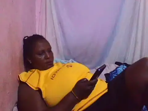 Snapshot of big_clits chatting on March 13, 11:19 am big clits online show from March 13, 11:19 am