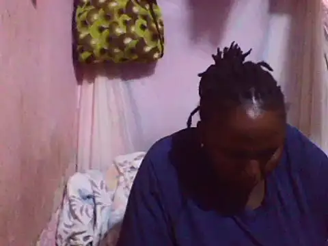 Snapshot of big_clits chatting on March 17, 5:34 am big clits online show from March 17, 5:34 am