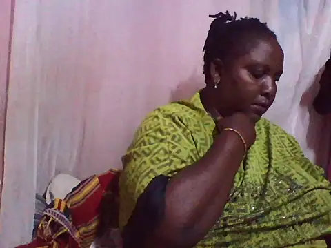 Snapshot of big_clits chatting on October 6, 4:04 pm big clits online show from October 6, 4:04 pm