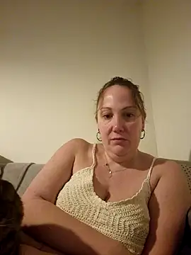 Snapshot of Wisie_Cutie chatting on January 5, 9:36 pm Wisie Cutie online show from January 5, 9:36 pm